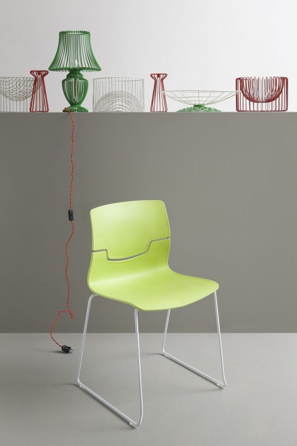 CHAIR SLOT