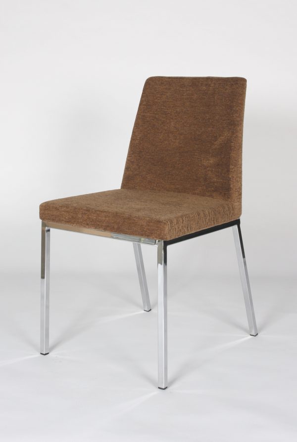 UPHOLSTERED CHAIR RESIZE 450 HNĚDÁ
