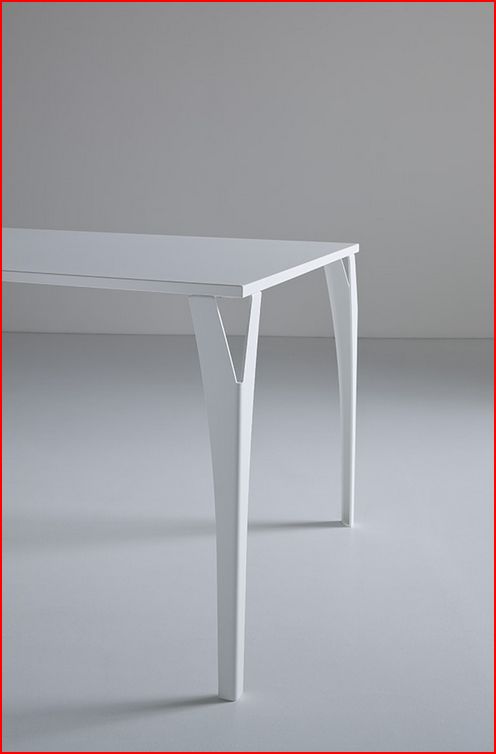 TISCH CHARME