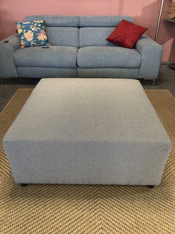 Čalouněný taburet HUGO se slevou -50%