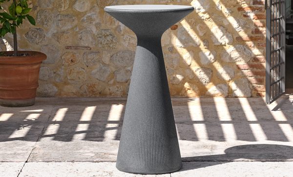 FADE STRUCTURE bar table