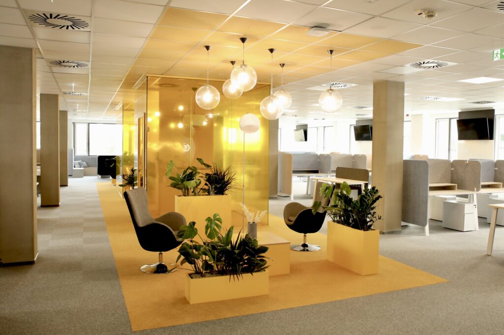 Office Desks with an Acoustic System 2023 1